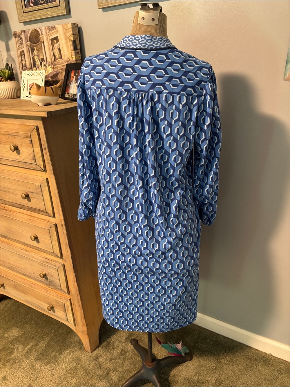 J McLaughlin Emer Jersey Blue Geometric V‑Neck Long sleeve Dress - Picture 5 of 9